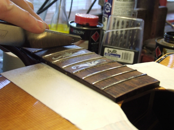 Guitar Fret Level and Crown